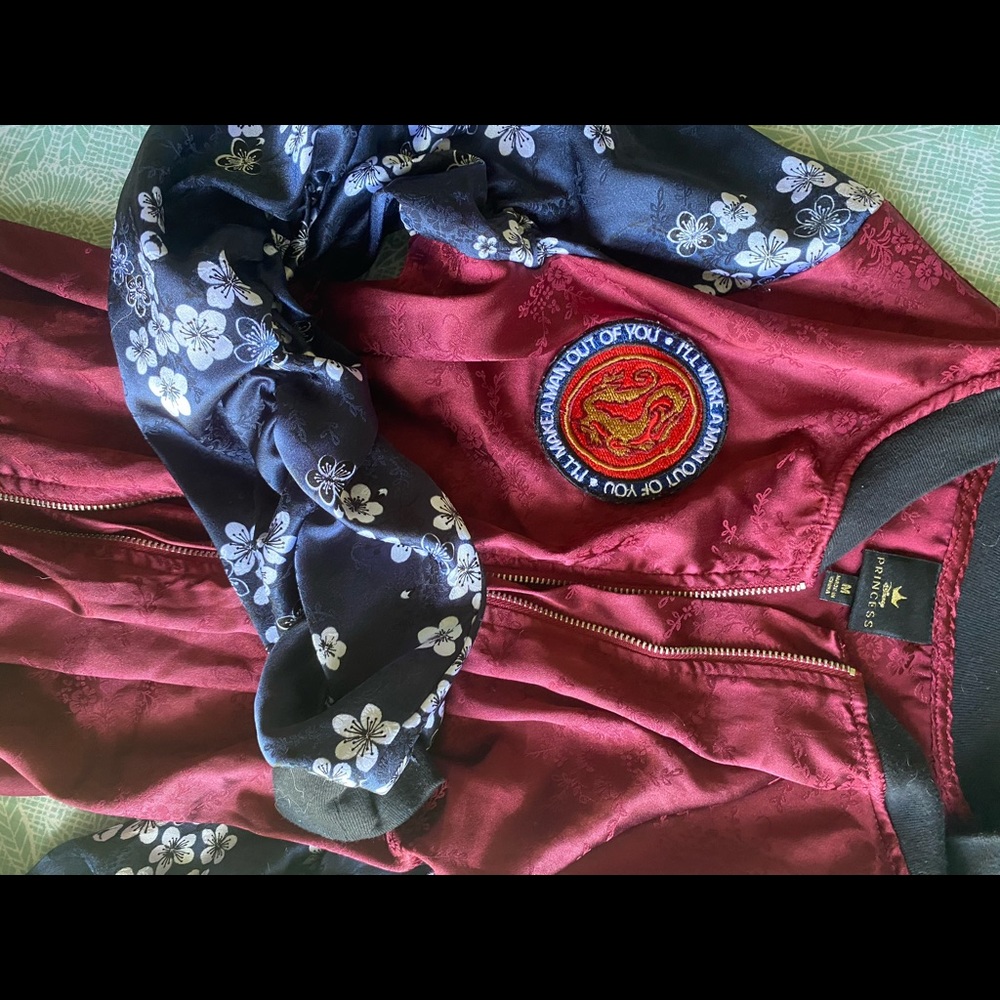 Disney princess mulan jacket. Zip up
